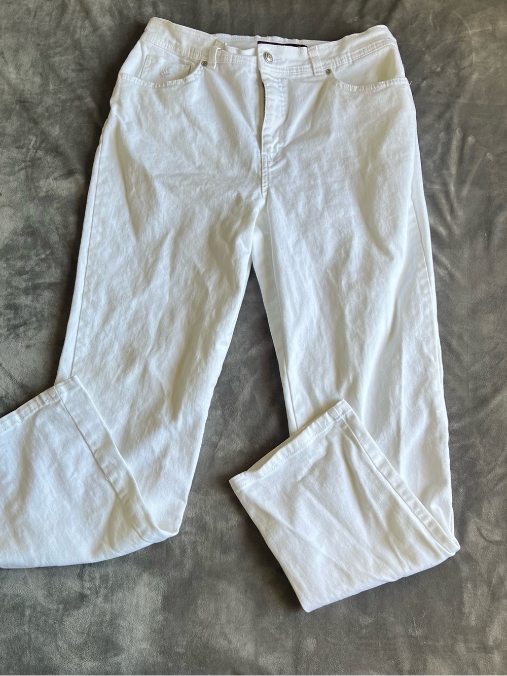 Gloria Vanderbilt White Straight Leg Jeans